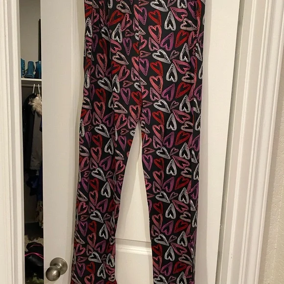 NWOT Heart Patterned Pajama Pants - Picture 5 of 5